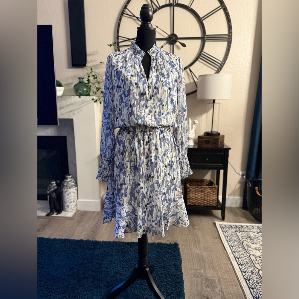 NWT White House Black Market Blouson Dress in Floral Strokes Ecru - Size 12